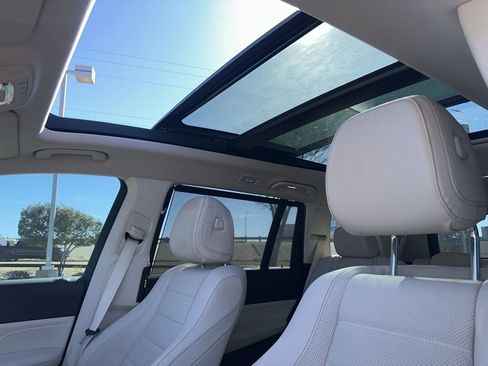 Used 2021 Mercedes-Benz GLS 450 4MATIC image 9