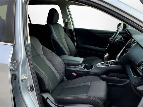 Used 2021 Subaru Outback Premium image 7