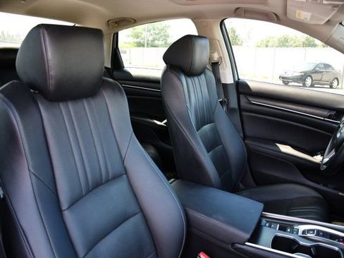 Used 2021 Honda Accord Touring image 37