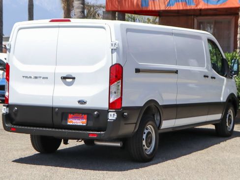 Used 2024 Ford Transit 250 Low Roof RWD image 9