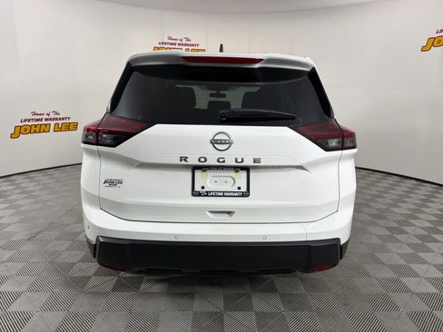 New 2026 Nissan Rogue S image 4