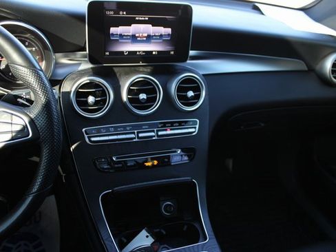Certified 2018 Mercedes-Benz GLC 300 4MATIC image 25