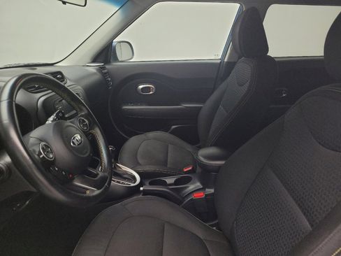 Used 2016 Kia Soul + w/ Designer's Package FWD image 17