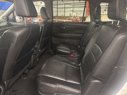 Used 2022 Honda Pilot Touring image 18