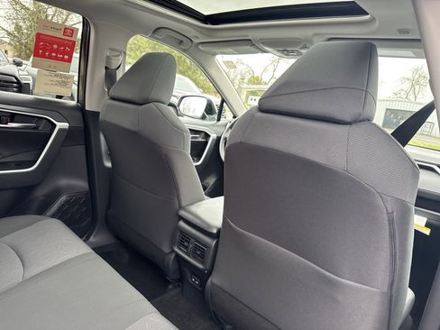New 2025 Toyota RAV4 XLE w/ Convenience Package FWD image 31