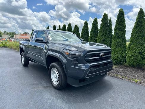 Certified 2025 Toyota Tacoma SR AWD/4WD image 2