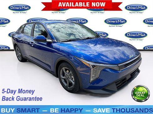Used 2025 Kia K4 LXS image 1