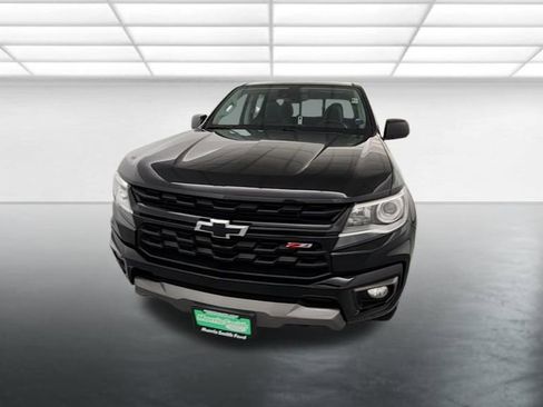 Used 2021 Chevrolet Colorado Z71 w/ Z71 Midnight Edition AWD/4WD image 2