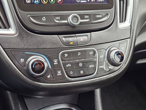 Used 2024 Chevrolet Malibu LT image 21