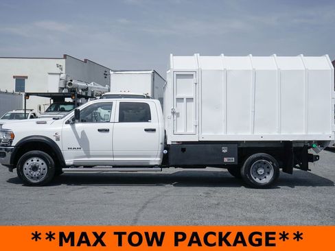 Used 2022 RAM 5500 Tradesman w/ Chrome Appearance Group AWD/4WD image 5