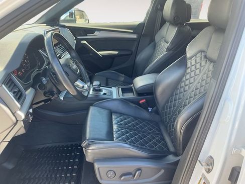 Used 2018 Audi SQ5 Prestige image 9