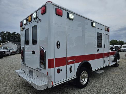 Used 2013 Ford F450 XLT w/ Ambulance Preparation Pkg RWD image 5
