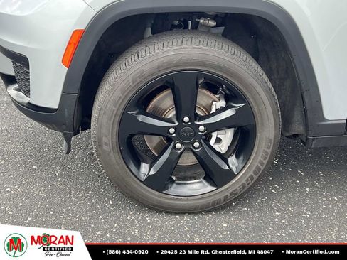 Used 2024 Jeep Grand Cherokee L Altitude AWD/4WD image 10