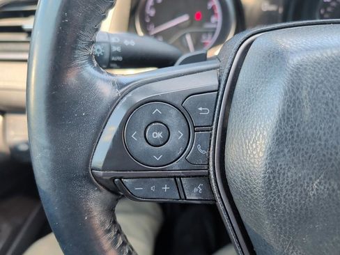 Used 2021 Toyota Camry SE image 12