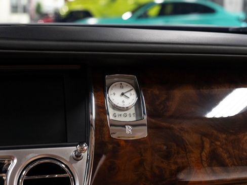 Used 2011 Rolls-Royce Ghost RWD image 17
