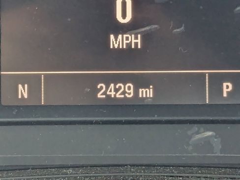 Used 2026 Chevrolet Trax RS w/ Sunroof Package image 27