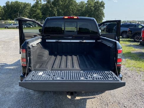 Used 2022 Nissan Frontier SV RWD image 19