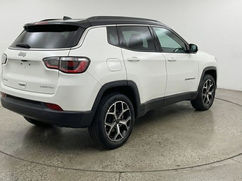 Used 2025 Jeep Compass Limited AWD/4WD image 9