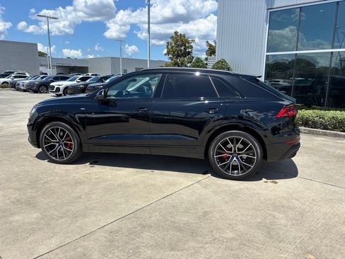 Used 2023 Audi Q8 Prestige w/ Prestige Package AWD/4WD image 8
