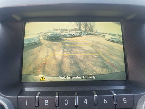 Used 2017 Chevrolet Equinox LT w/ Convenience Package image 12