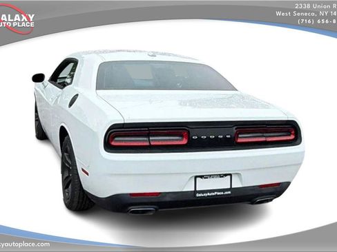 Used 2016 Dodge Challenger SXT w/ Sound Group RWD image 7