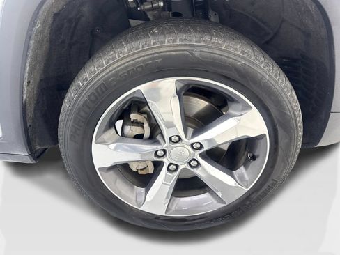 Used 2022 Jeep Grand Cherokee L Limited AWD/4WD image 91