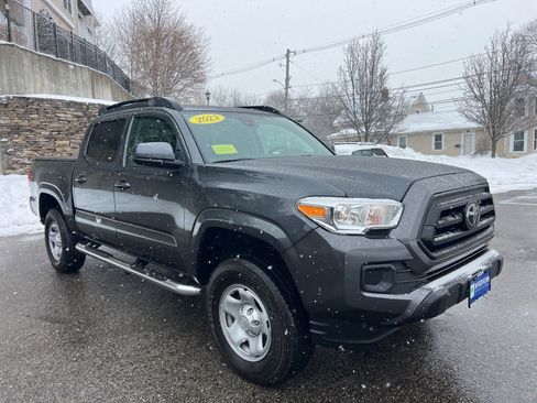 Used 2023 Toyota Tacoma SR image 7