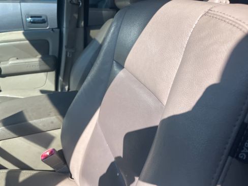 Used 2007 Ford Explorer XLT image 24