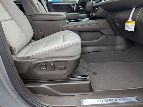 New 2026 Chevrolet Suburban LT w/ Comfort Package image 40