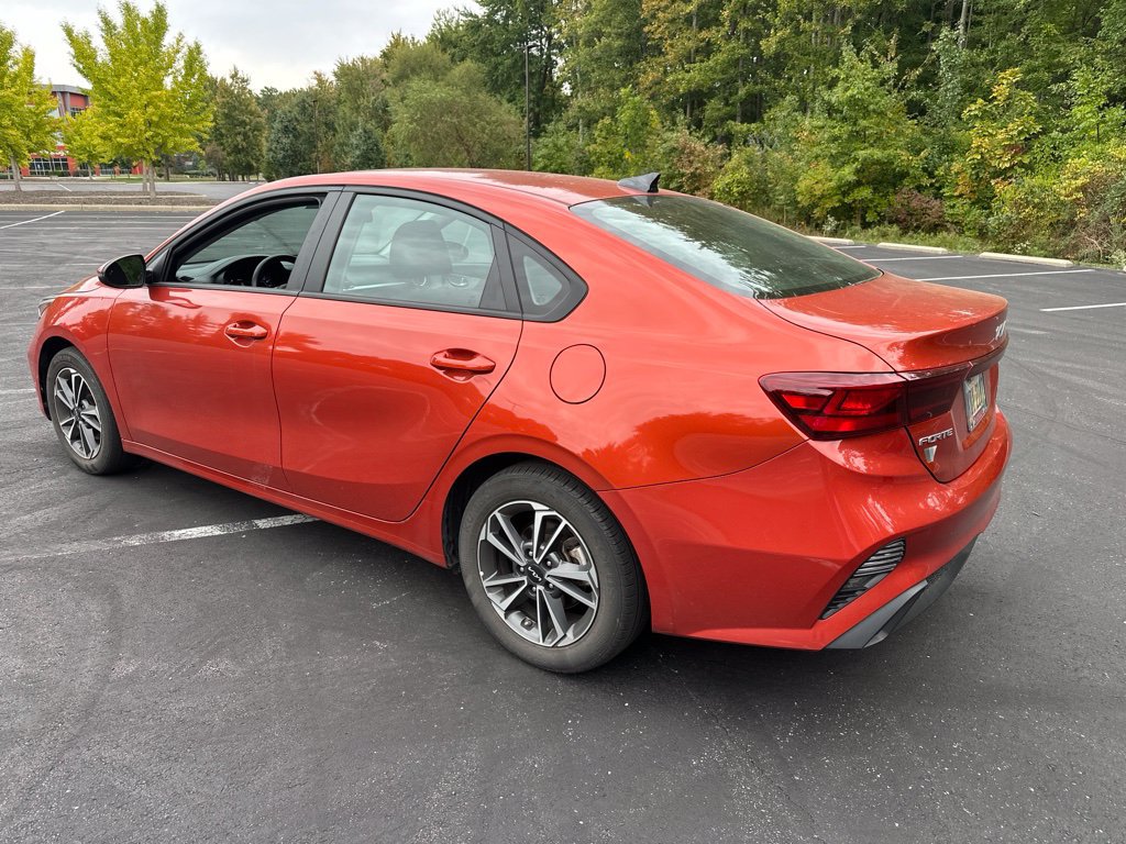 Used 2023 Kia Forte LXS w/ LXS Technology Package FWD image 5