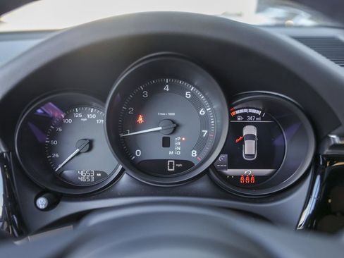 Certified 2026 Porsche Macan image 16