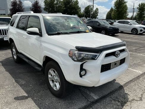 Used 2017 Toyota 4Runner SR5 Premium AWD/4WD image 4