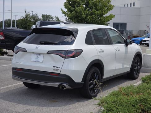 Certified 2024 Honda HR-V Sport image 9