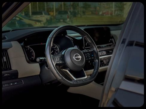 Used 2022 Nissan Pathfinder SL w/ SL Premium Package image 23