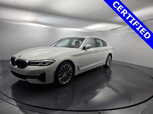 Certified 2023 BMW 530i w/ Convenience Package image 6