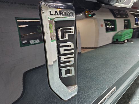 Used 2021 Ford F250 Lariat w/ Tremor Off-Road Package image 15