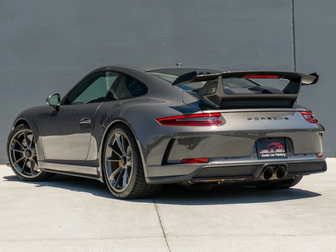 Used 2018 Porsche 911 GT3 RWD image 9