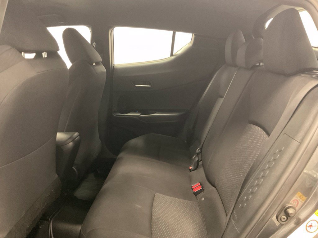 Used 2018 Toyota C-HR XLE FWD image 34