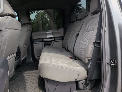 Used 2022 Ford F350 XLT w/ Black Appearance Package AWD/4WD image 28
