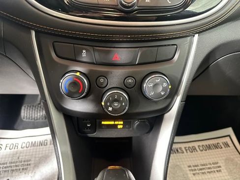 Used 2020 Chevrolet Trax LS image 22