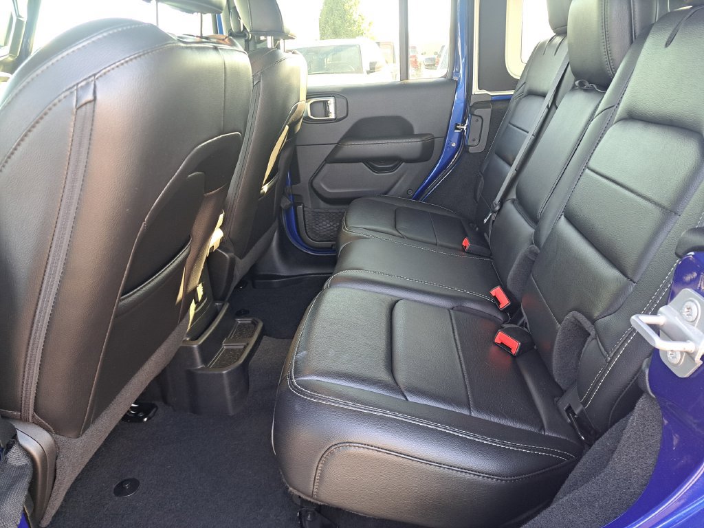 Used 2019 Jeep Wrangler Unlimited Sahara AWD/4WD image 27