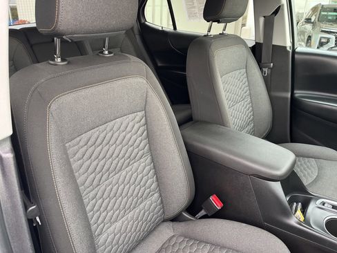 Used 2018 Chevrolet Equinox LT image 27