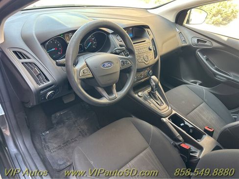 Used 2017 Ford Focus S image 16
