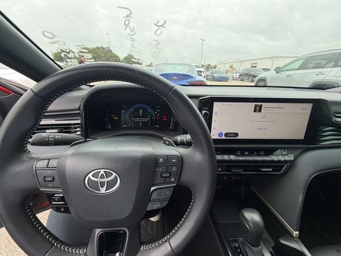 Used 2025 Toyota Camry SE w/ Multimedia Upgrade Package FWD image 10
