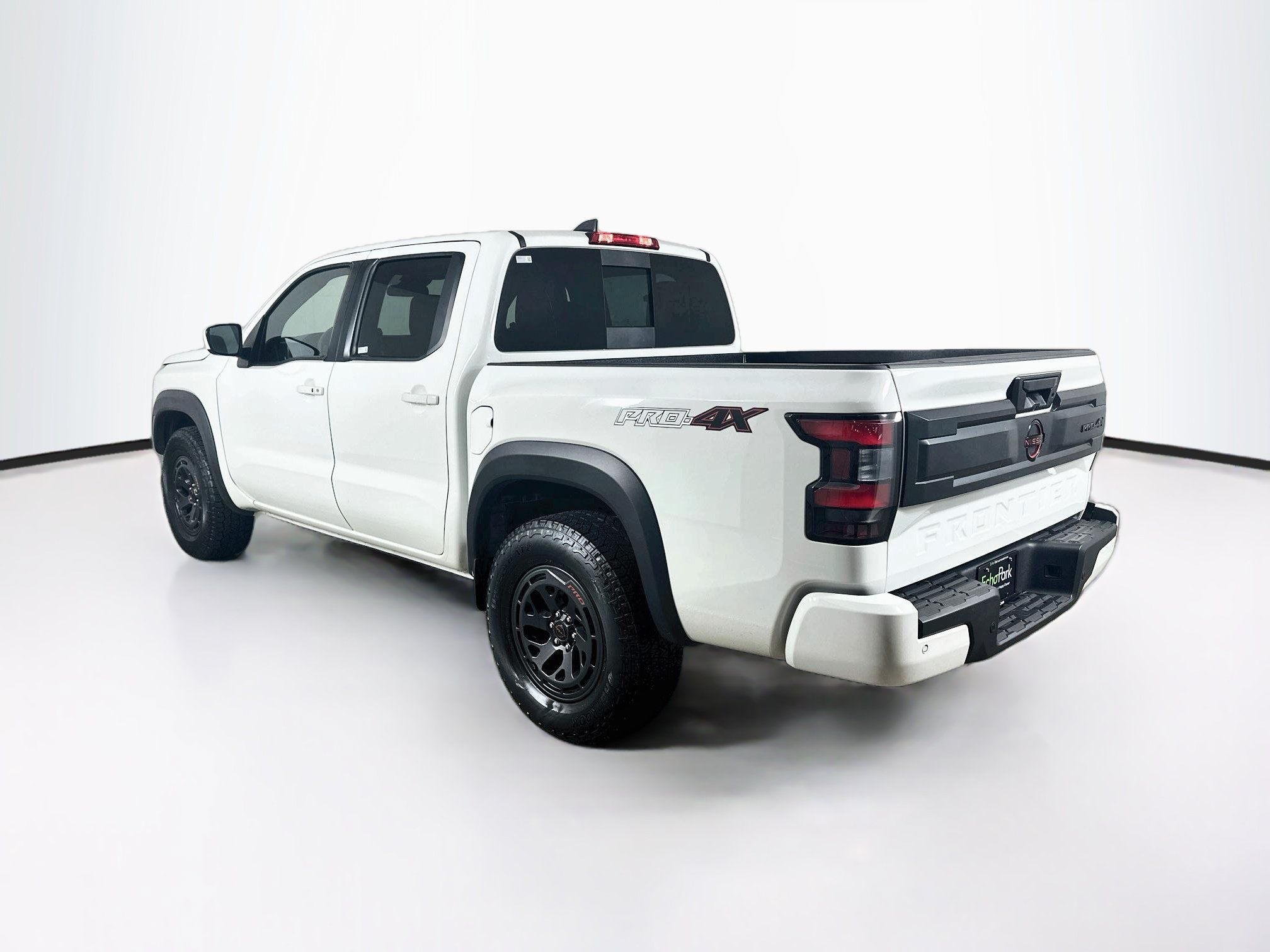 Used 2026 Nissan Frontier PRO-4X AWD/4WD image 5