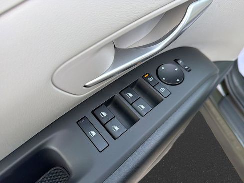 New 2026 Hyundai Tucson SE image 17