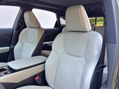 Used 2023 Lexus RX 350 w/ Cold Area Package AWD/4WD image 39