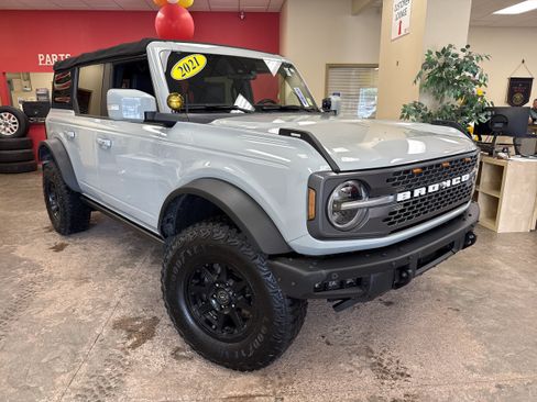 Used 2021 Ford Bronco Badlands AWD/4WD image 1