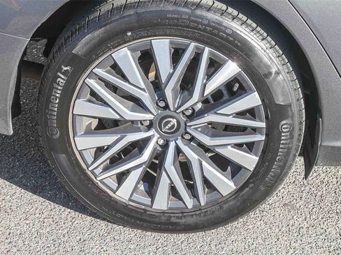 Used 2024 Nissan Altima 2.5 SV image 13