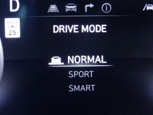 Used 2024 Hyundai Elantra SEL FWD image 40